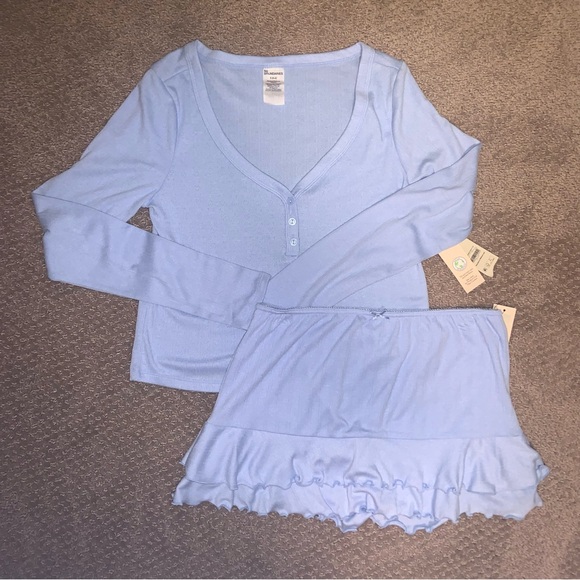 NWT NO BOUNDARIES TOP AND SKORT SET WOMEN SMALL - Picture 2 of 8